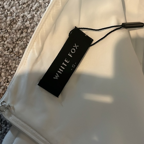 White fox boutique halter dress - Picture 3 of 3
